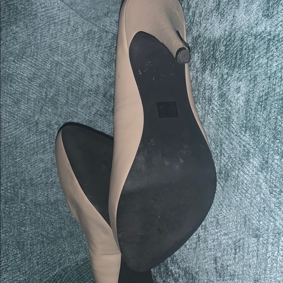 ❄️WINTER SALE PRICE $20❄️ Bone Color Platform Pumps - Picture 5 of 5